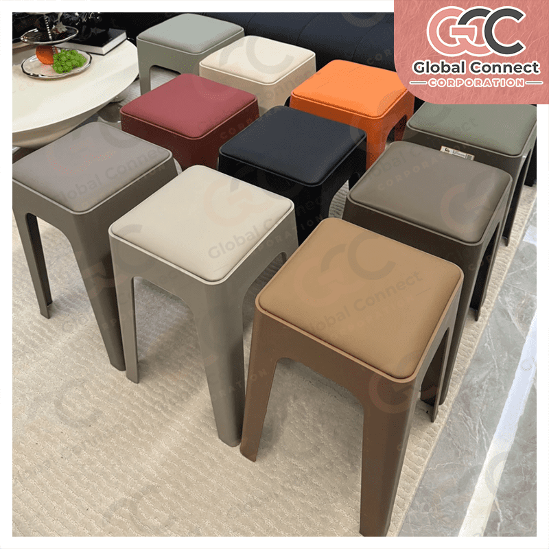 Plasticware – Storage Benches & Ottomans
